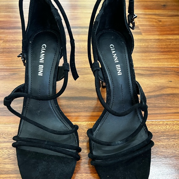 Gianni Bini Black High heels - Picture 2 of 5